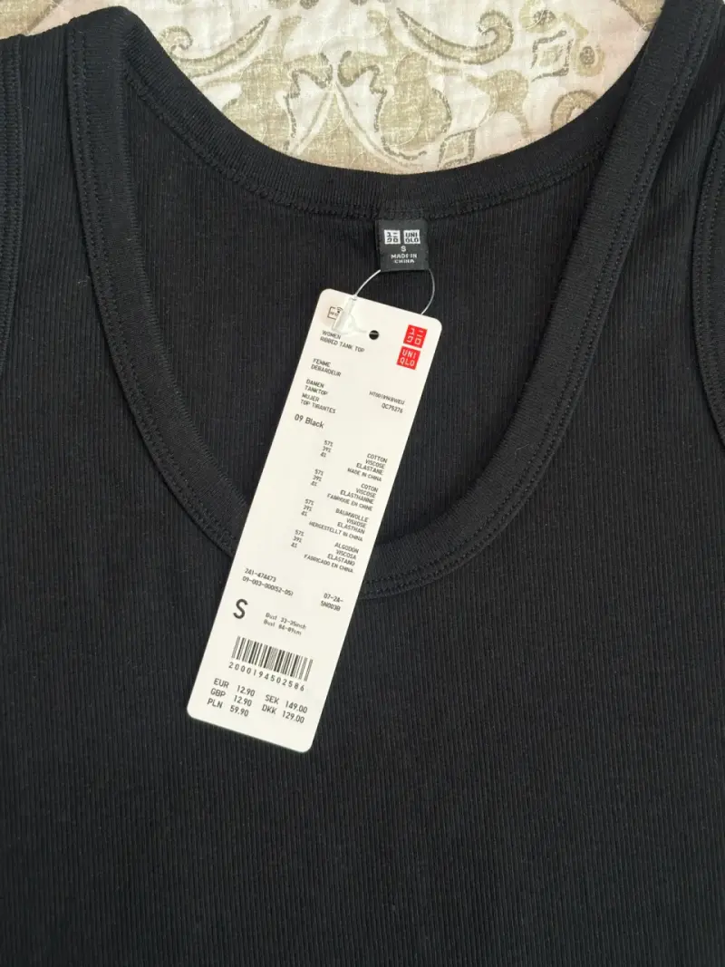 Polera sin mangas negra Uniqlo para mujer - 2