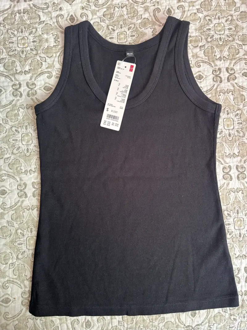 Polera sin mangas negra Uniqlo para mujer - 4