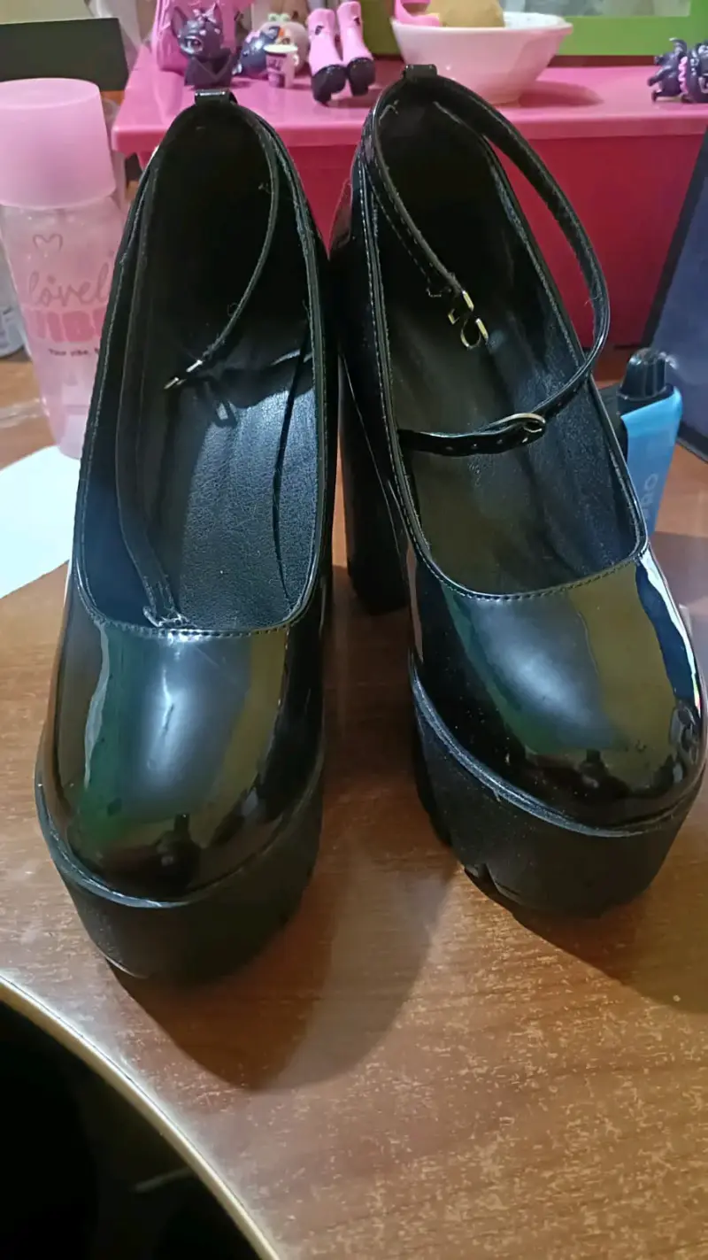 Zapatos de tacón alto negros charol - 1