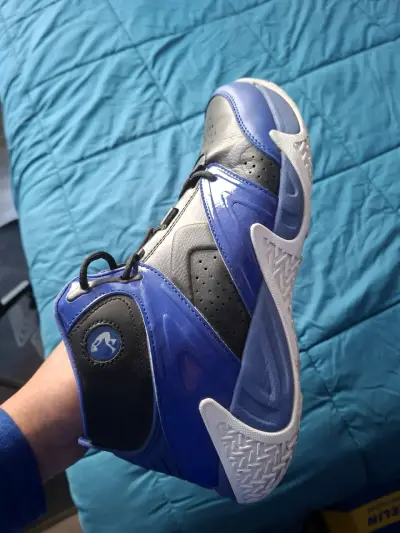 Zapatillas deportivas negras y azules para hombre - miniatura 2