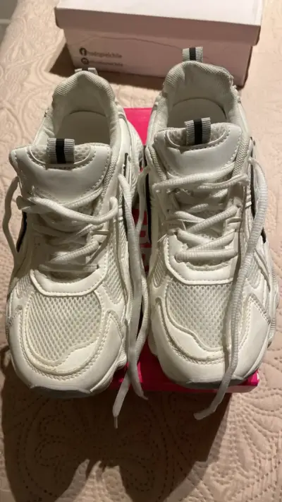 Zapatillas deportivas blancas para dama - miniatura 1