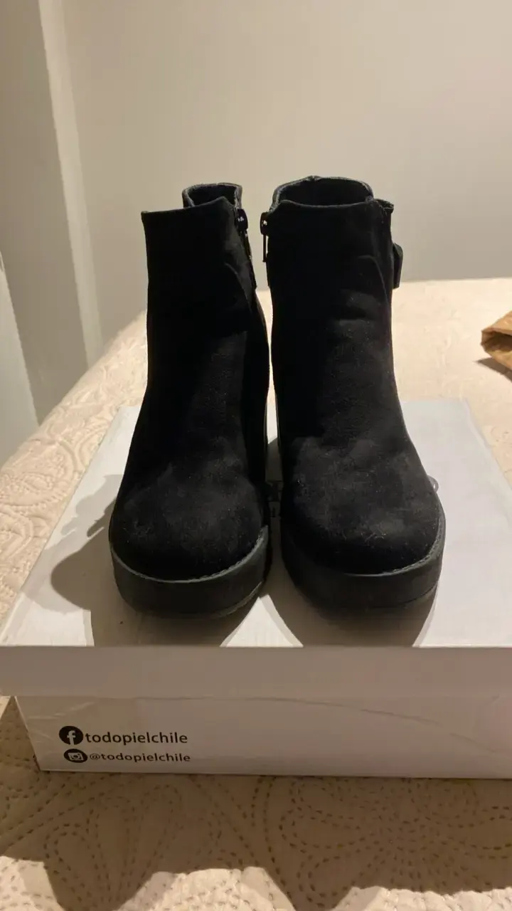 Botines de cuero negro con taco Todopiel - 3