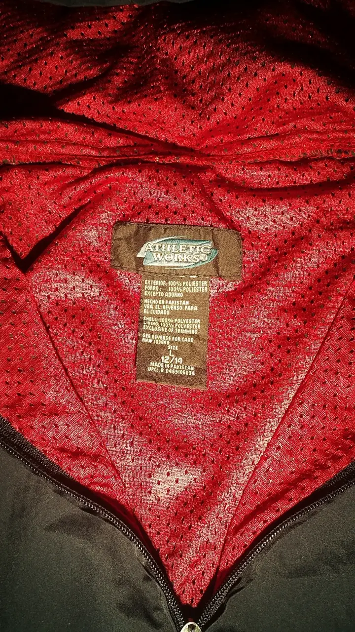 Chaqueta deportiva con capucha - 3