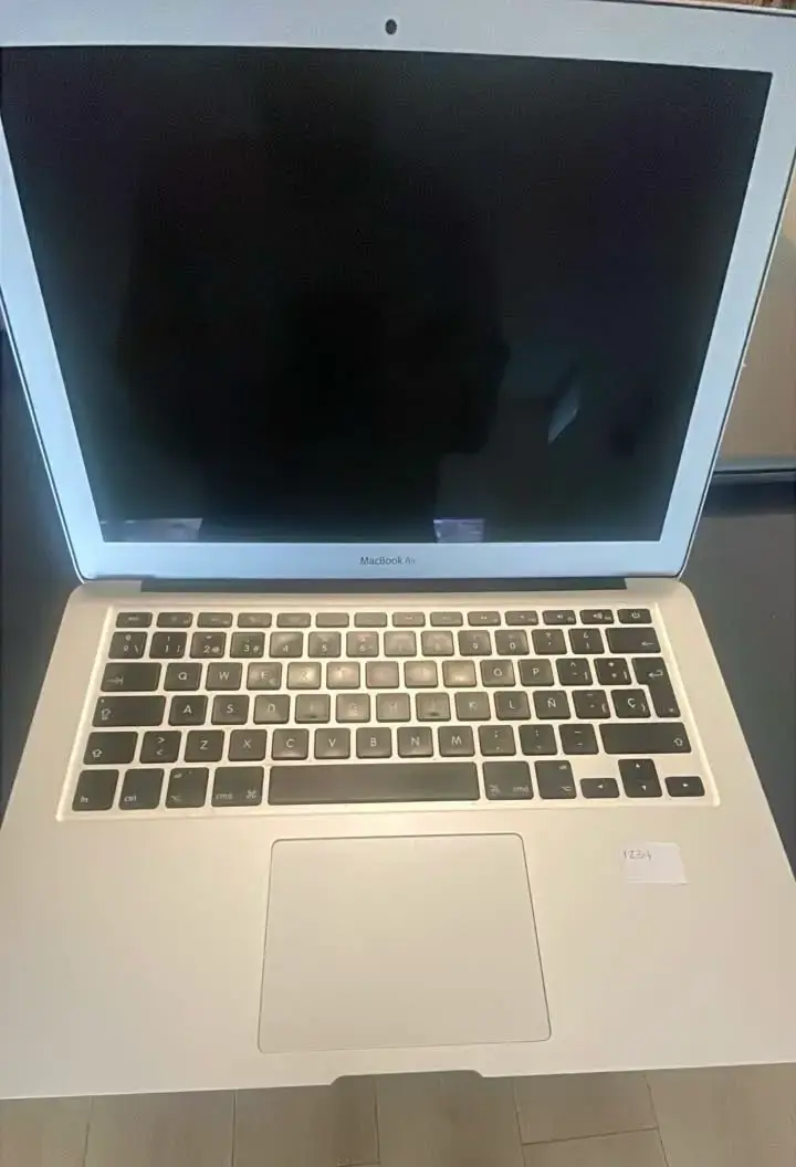 MacBook Air para desarme