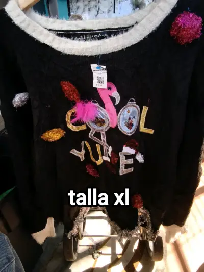Suéter navideño con diseño de reno talla M - miniatura 3