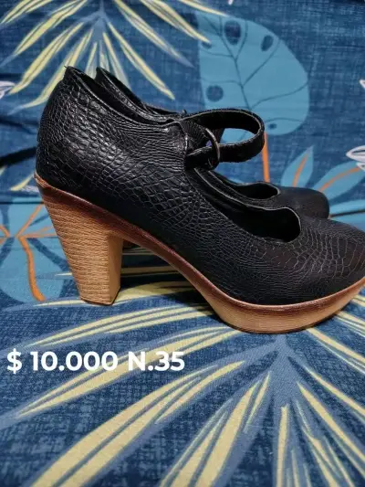 Zapatos de tacón alto negros talla 35 - miniatura 1