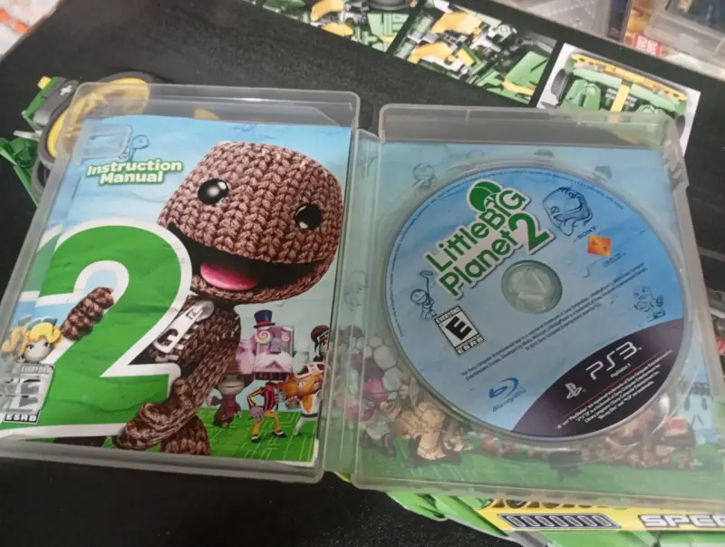 Juego PS3 LittleBigPlanet 2 con manual - 3
