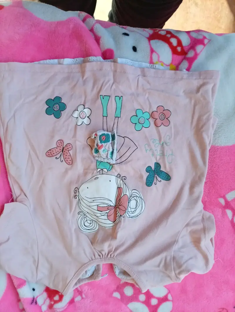 Conjunto de ropa para bebé con estampados florales - 4