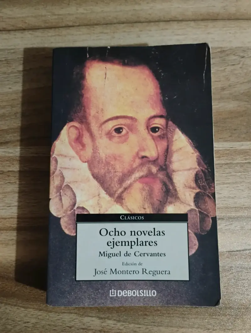 Libro Ocho Novelas Ejemplares de Miguel de Cervantes - 1