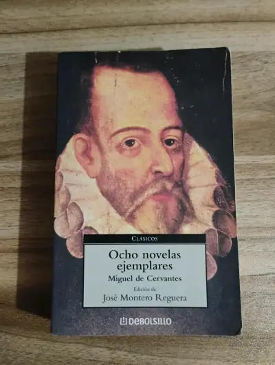 Libro Ocho Novelas Ejemplares de Miguel de Cervantes - miniatura 1