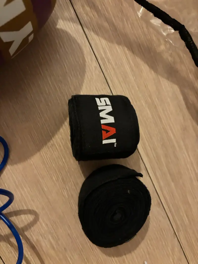 Set de boxeo con guantes Olympikus y cuerda - 2