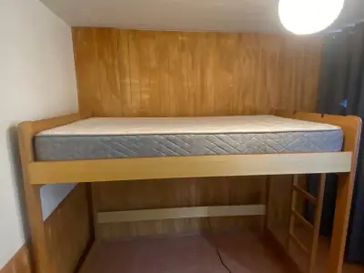 Cama alta de madera con colchón incluido - miniatura 1