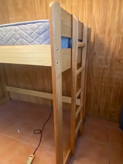 Cama alta de madera con colchón incluido - miniatura 3