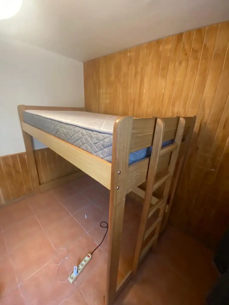 Cama alta de madera con colchón incluido - 4