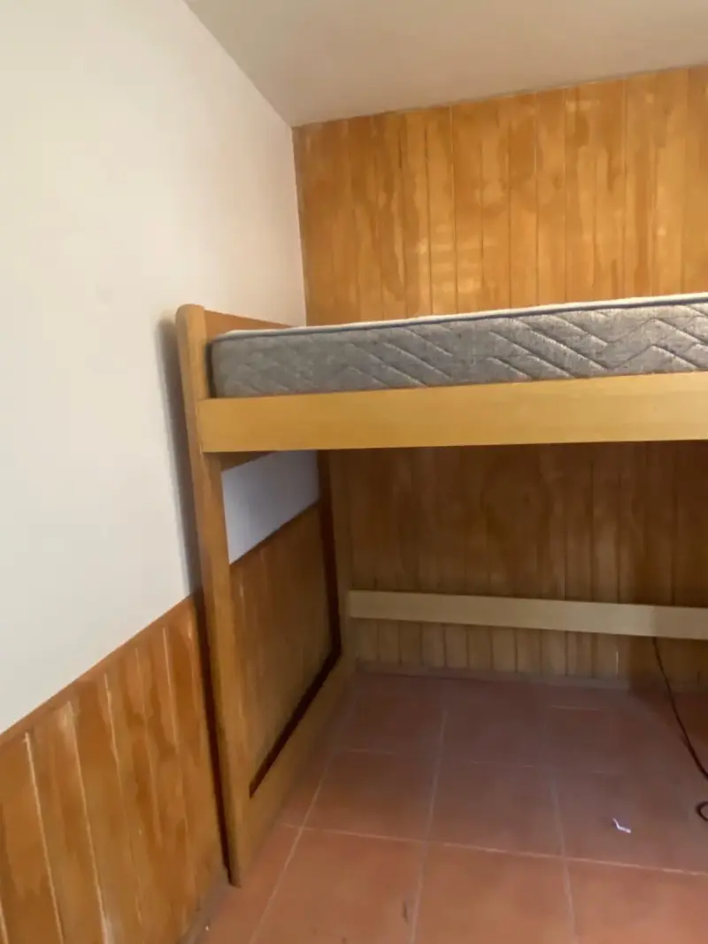 Cama alta de madera con colchón incluido - 5