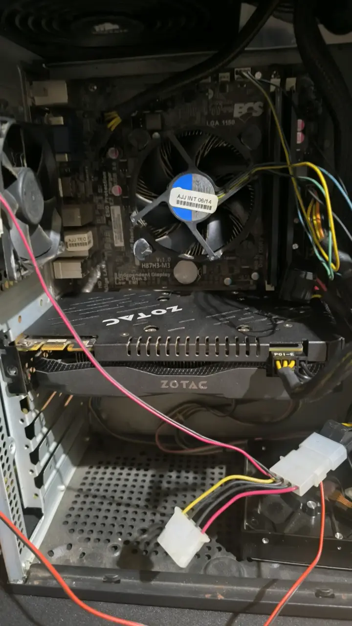 PC gamer + periféricos - 1