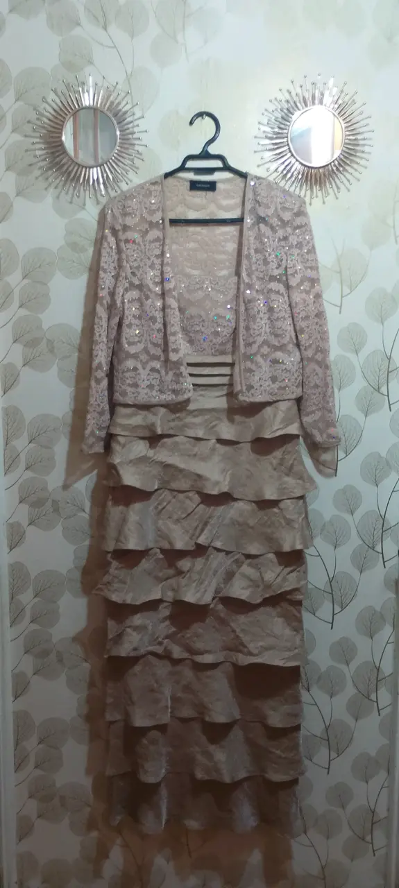 Vestido de fiesta con encaje y volantes - 2