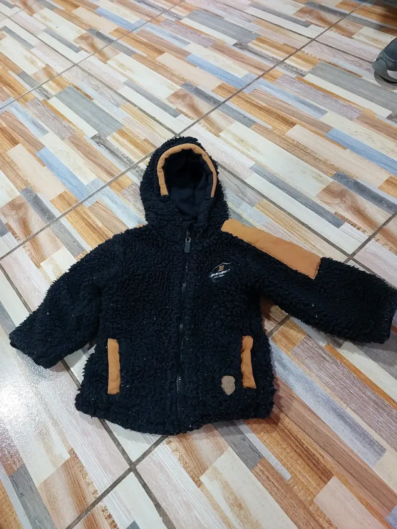 Chaqueta de lana para niño con capucha - 1