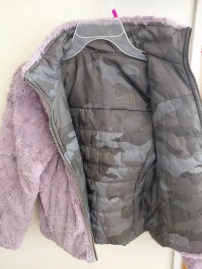 Chaqueta de felpa morada The North Face para niña - miniatura 2