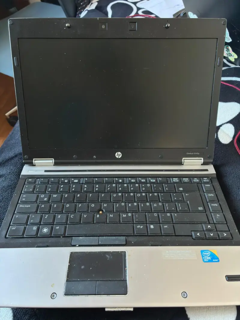 Laptop HP EliteBook con procesador Intel - 2
