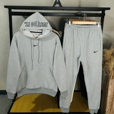 Conjunto deportivo Nike con capucha y pantalón - miniatura 4