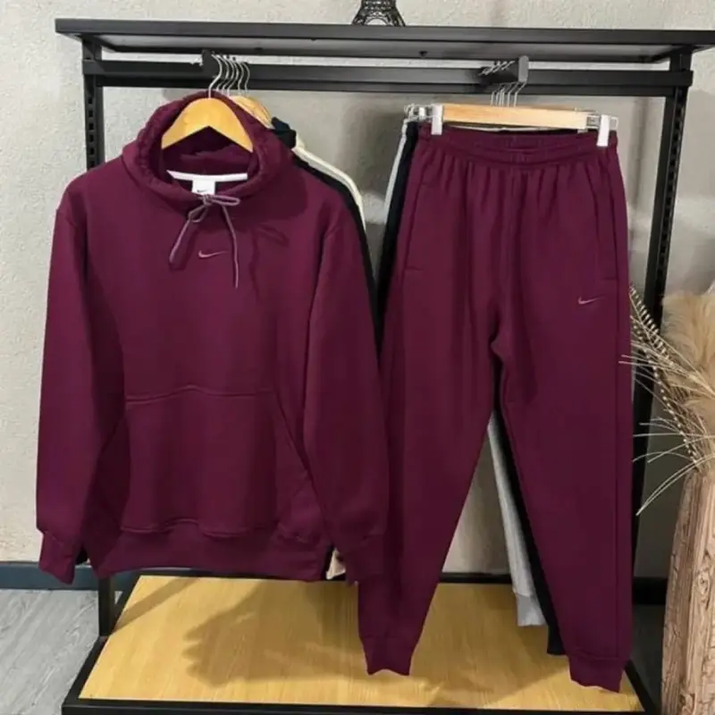 Conjunto deportivo Nike con capucha y pantalón - 6