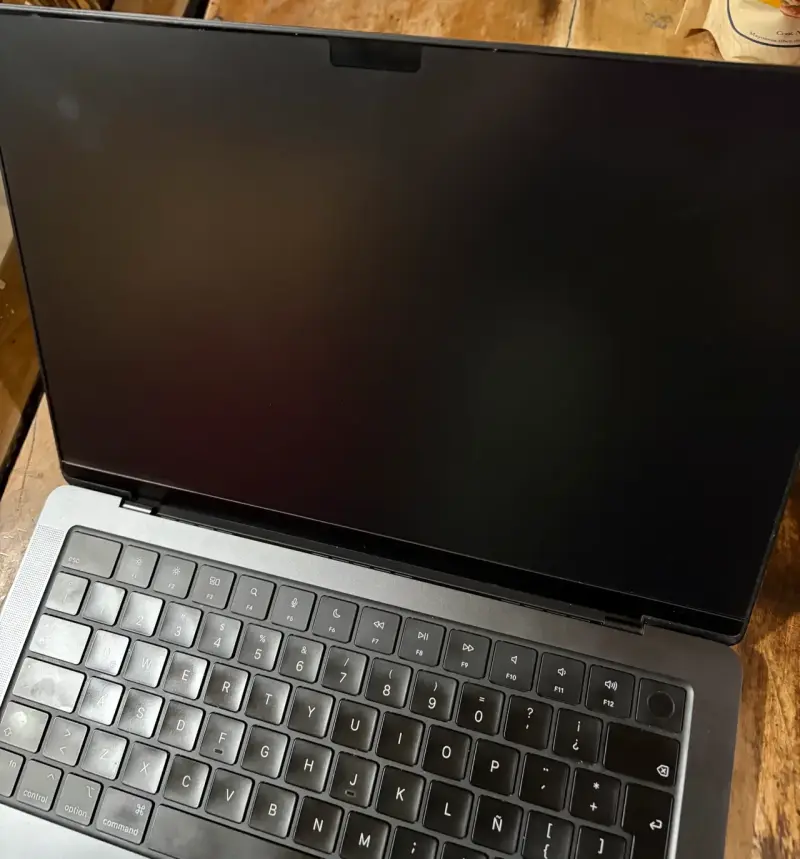 MacBook Pro 14 m4 16gb 512gb negro - 2