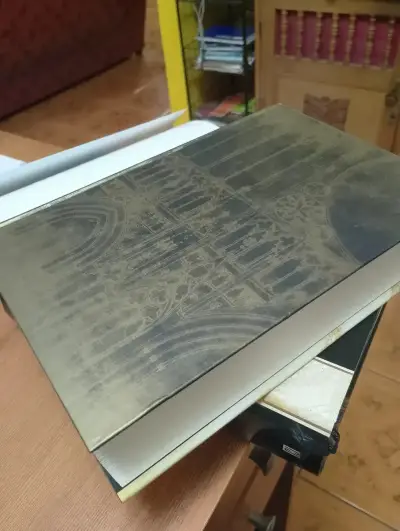 Libro 'Los Pilares de la Tierra' de Ken Follett - miniatura 3