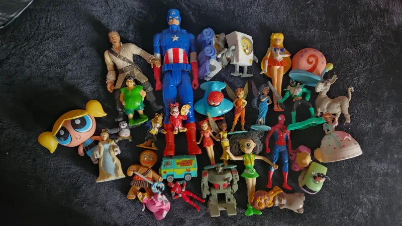 Lote de figuras/juguetes variados 500 a 1000 c/u - 1
