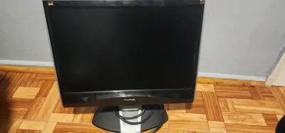 Monitor ViewSonic 19 pulgadas en buen estado - miniatura 1
