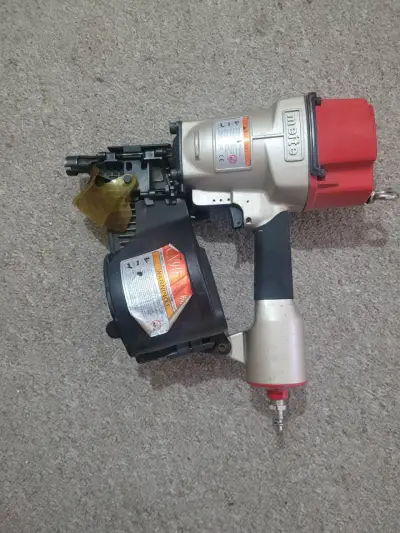 Clavadora neumática Meite CN90 para construcción - miniatura 1