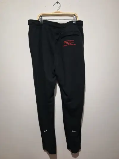 Pantalones deportivos negros Nike con logo - miniatura 2