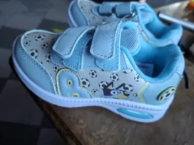 Zapatillas deportivas para niños Bluey celestes - miniatura 3