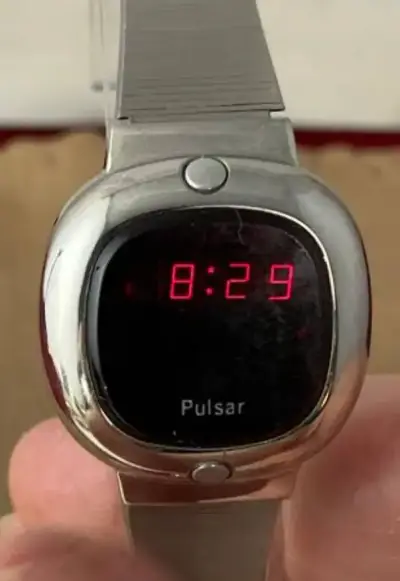 Reloj digital vintage Pulsar LED - miniatura 1