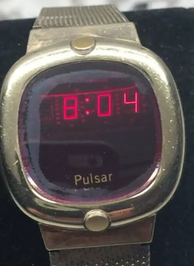 Reloj digital vintage Pulsar LED - 2