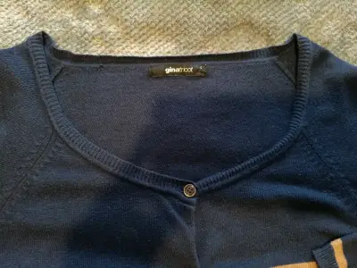 Cardigan de rayas azul y marrón Gina Tricot - miniatura 4