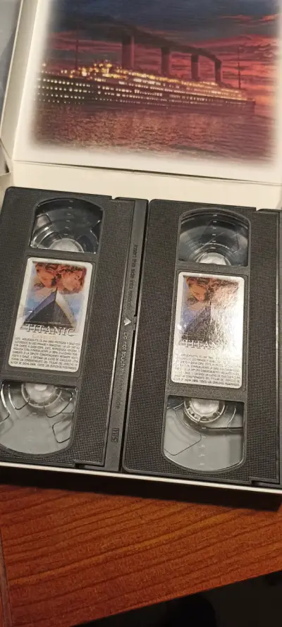 Edición Limitada VHS Titanic de James Cameron - miniatura 4