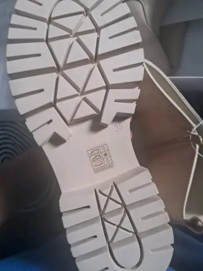Botas altas blancas de mujer con suela gruesa - miniatura 6