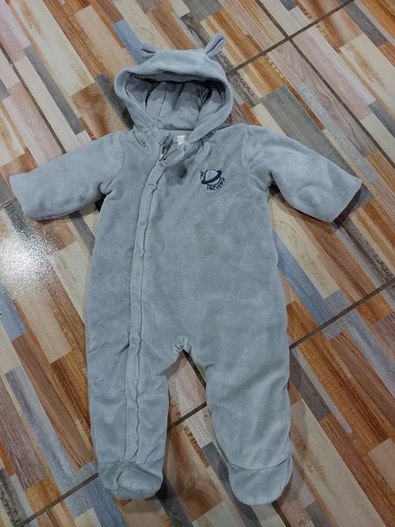 Enterito de bebé gris con capucha y orejas - 2