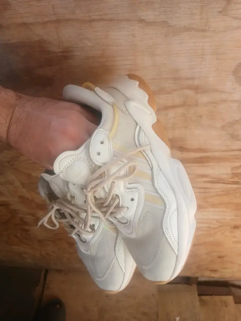 Zapatillas deportivas blancas con suela gruesa - 2