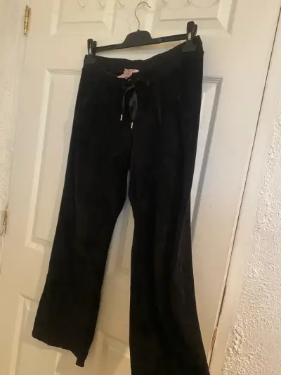 Buzo de terciopelo negro Juicy Couture originaltal - miniatura 1