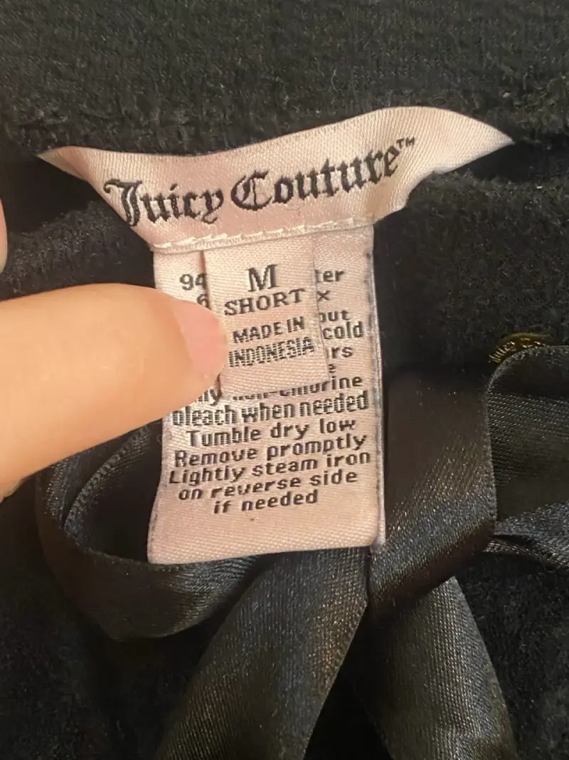 Buzo de terciopelo negro Juicy Couture originaltal - 2