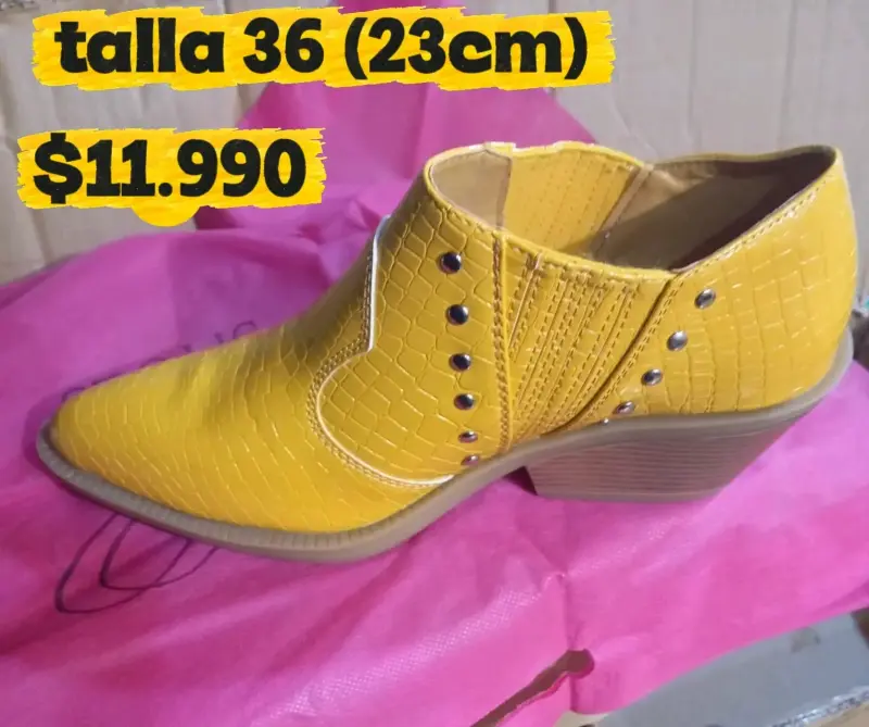 Botines amarillos talla 36 con diseño reptil