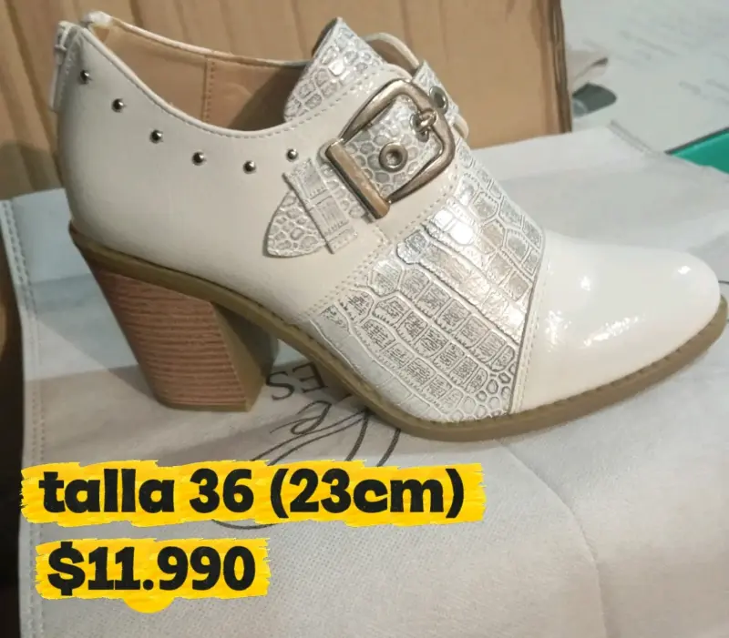 Botines blancos con hebilla talla 36