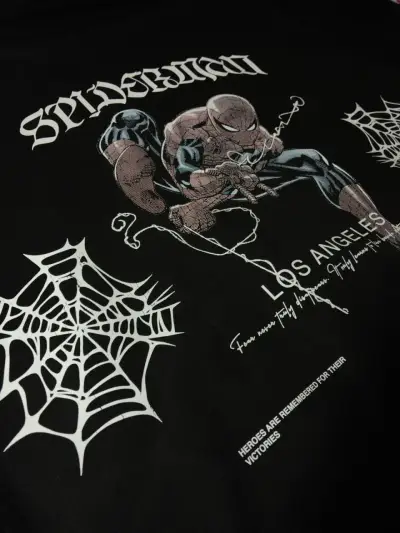 Polera negra de Spiderman talla XL - miniatura 4