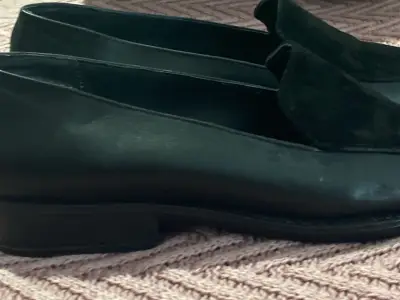 Zapatos de cuero negros, número 38, Istambul - miniatura 4