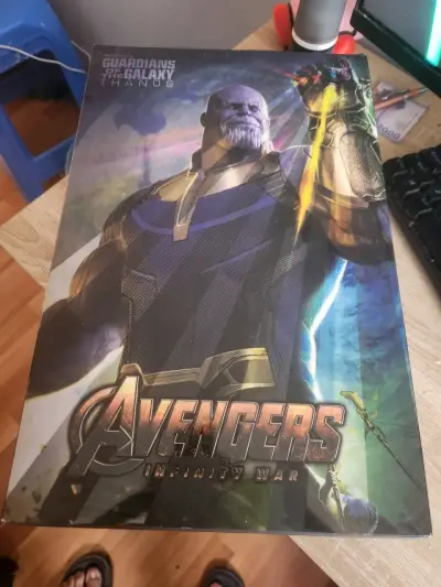 Figura de acción Thanos Avengers Infinity War - miniatura 2