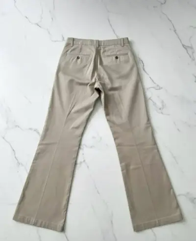 Pantalones beige acampanados para mujer - miniatura 2