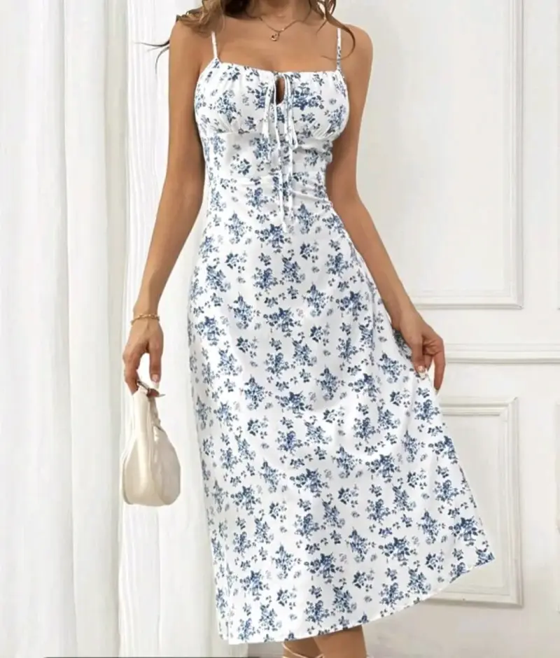 Vestido floral blanco y azul con tirantes - 3