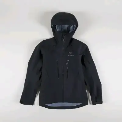 Chaqueta impermeable negra Arc'teryx con capucha - miniatura 1